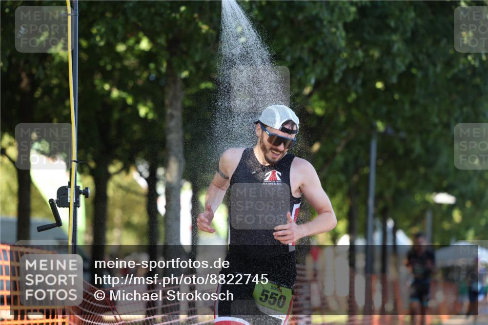 07.09.2025 - 19. Norderstedt Triathlon Michael Strokosch http://msf.ph/oto/8822745 07.09.2025 16:06:07 Laufen 550, 1484 meine-sportfotos.de
