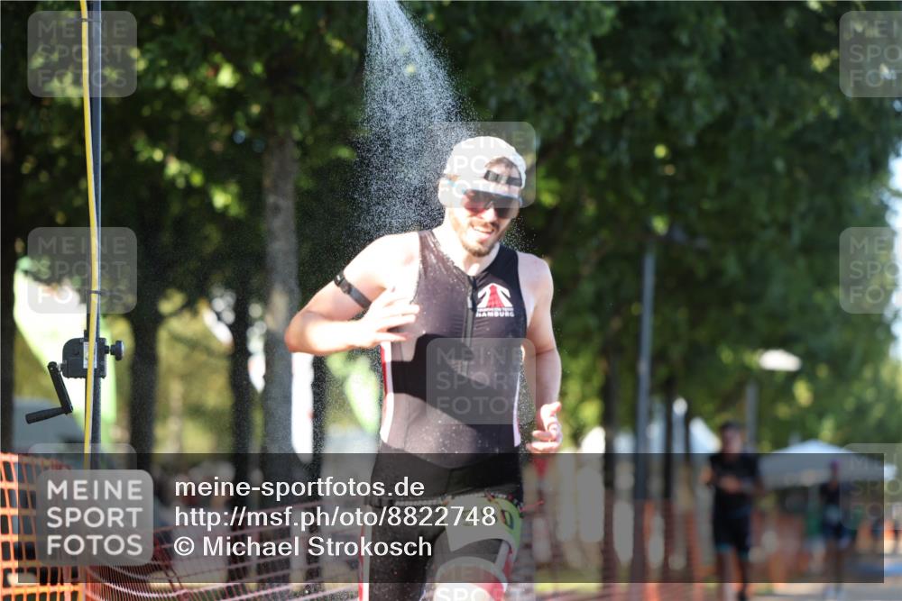 07.09.2025 - 19. Norderstedt Triathlon Michael Strokosch http://msf.ph/oto/8822748 07.09.2025 16:06:07 Laufen 550, 1484 meine-sportfotos.de