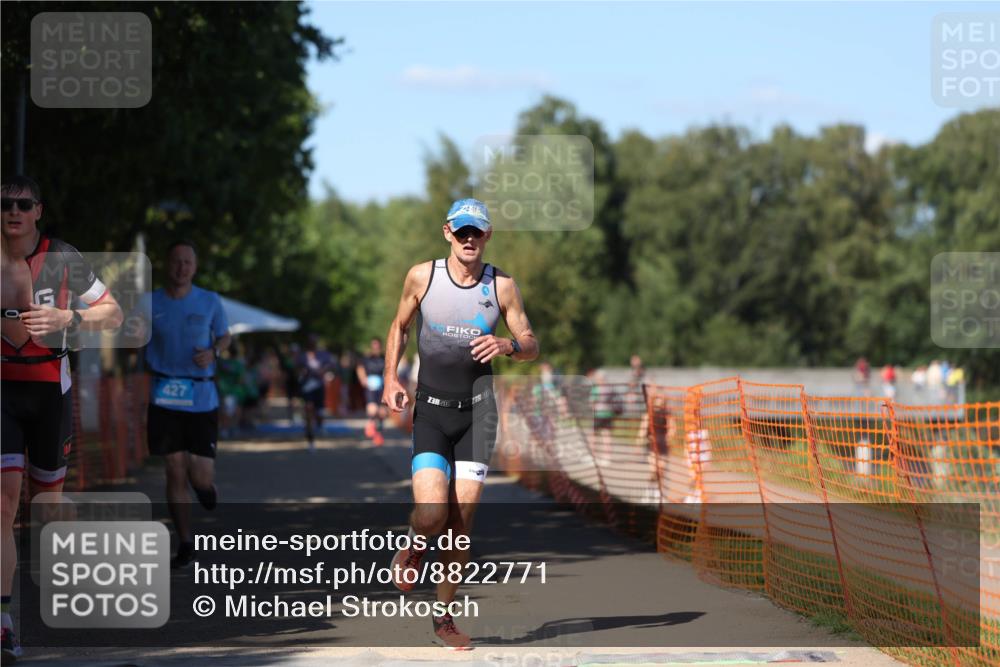 07.09.2025 - 19. Norderstedt Triathlon Michael Strokosch http://msf.ph/oto/8822771 07.09.2025 15:12:52 Laufen 427, 978, 988 meine-sportfotos.de