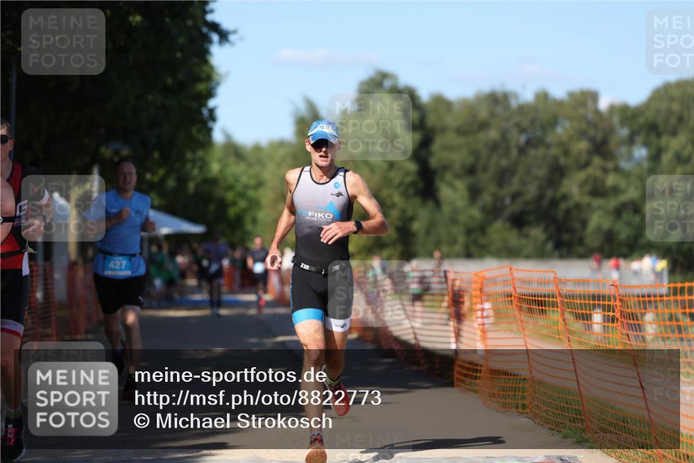 07.09.2025 - 19. Norderstedt Triathlon Michael Strokosch http://msf.ph/oto/8822773 07.09.2025 15:12:52 Laufen 427, 978, 988 meine-sportfotos.de