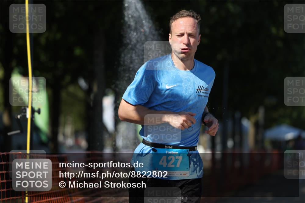 07.09.2025 - 19. Norderstedt Triathlon Michael Strokosch http://msf.ph/oto/8822802 07.09.2025 15:12:55 Laufen 427, 978, 988 meine-sportfotos.de