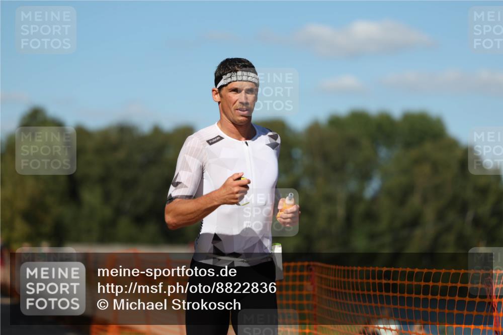 07.09.2025 - 19. Norderstedt Triathlon Michael Strokosch http://msf.ph/oto/8822836 07.09.2025 15:13:14 Laufen 1034, 1501 meine-sportfotos.de