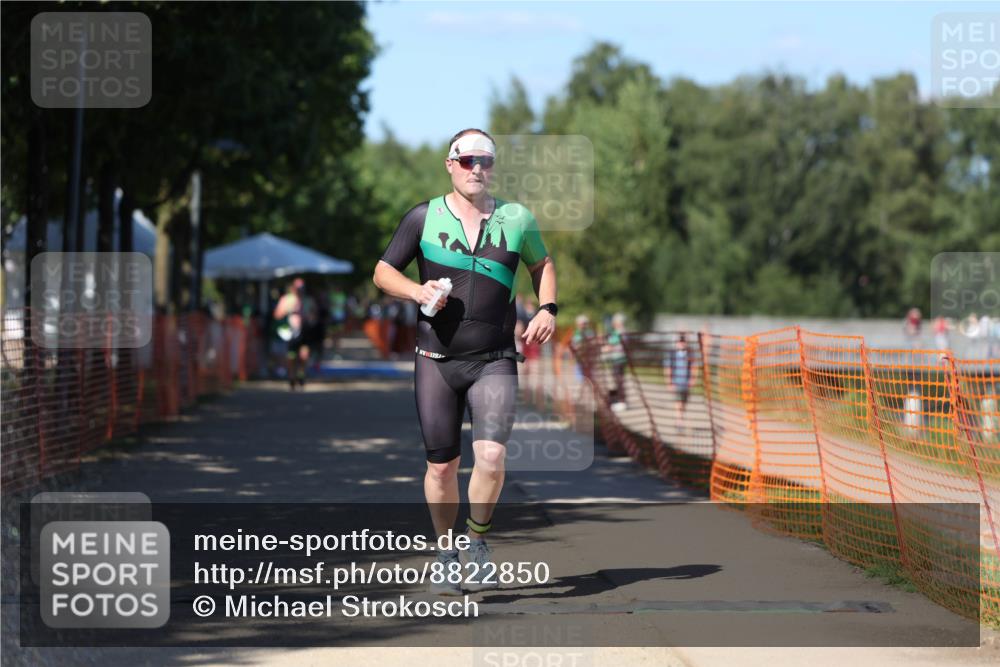 07.09.2025 - 19. Norderstedt Triathlon Michael Strokosch http://msf.ph/oto/8822850 07.09.2025 15:13:18 Laufen 1034, 1406, 1501 meine-sportfotos.de