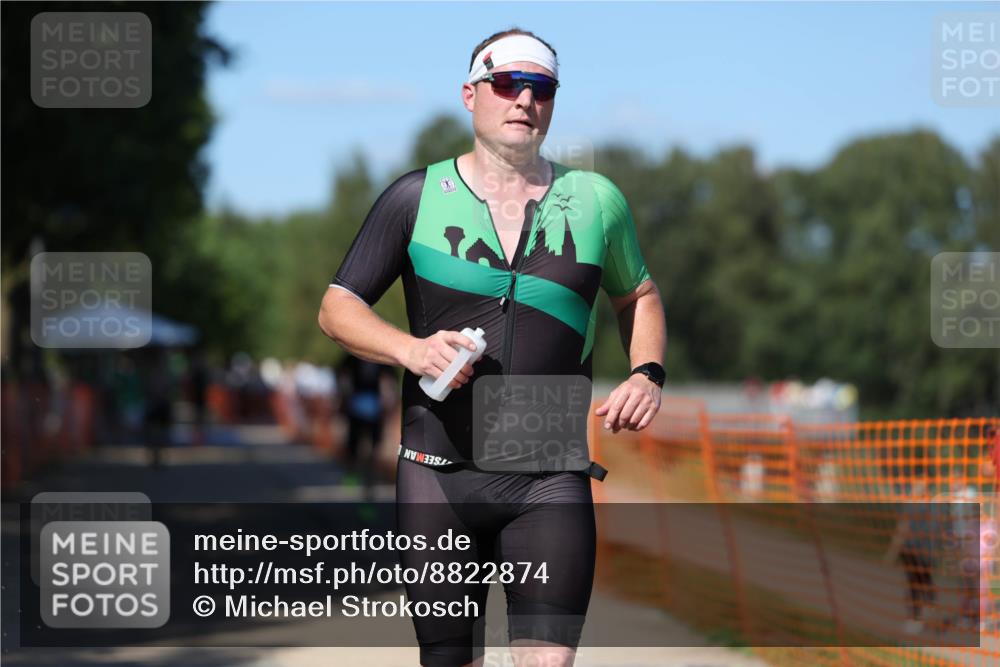 07.09.2025 - 19. Norderstedt Triathlon Michael Strokosch http://msf.ph/oto/8822874 07.09.2025 15:13:21 Laufen 1034, 1406 meine-sportfotos.de