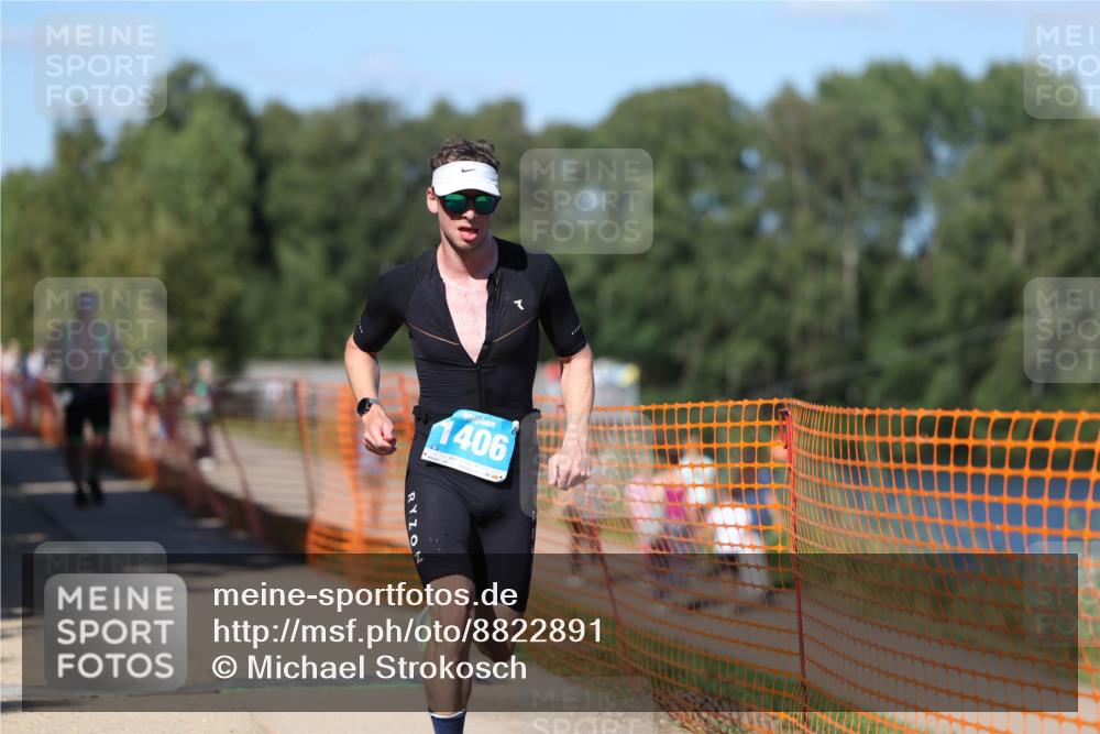 07.09.2025 - 19. Norderstedt Triathlon Michael Strokosch http://msf.ph/oto/8822891 07.09.2025 15:13:26 Laufen 1005, 1406 meine-sportfotos.de