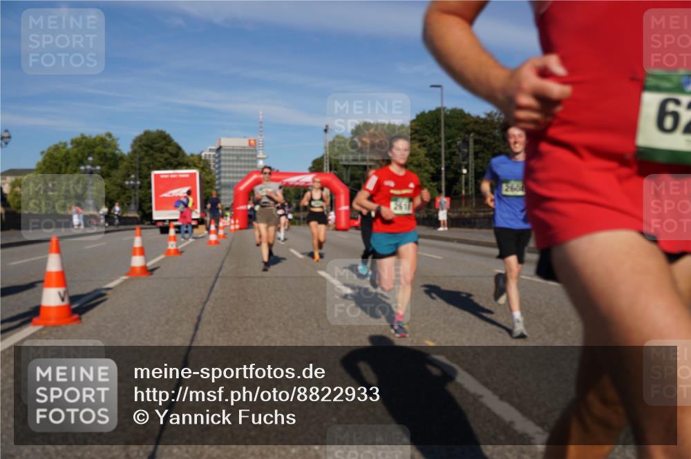 07.09.2025 - BARMER Alsterlauf Yannick Fuchs http://msf.ph/oto/8822933 07.09.2025 09:47:15 Laufen 2617, 2608, 62 meine-sportfotos.de