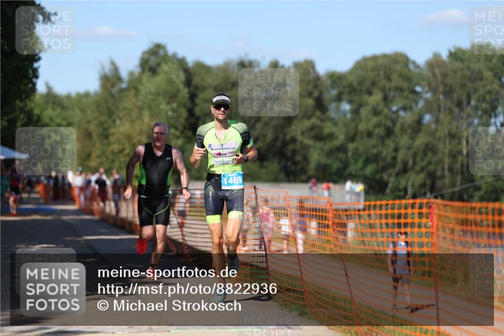 07.09.2025 - 19. Norderstedt Triathlon Michael Strokosch http://msf.ph/oto/8822936 07.09.2025 15:13:37 Laufen 391, 1457, 1469 meine-sportfotos.de