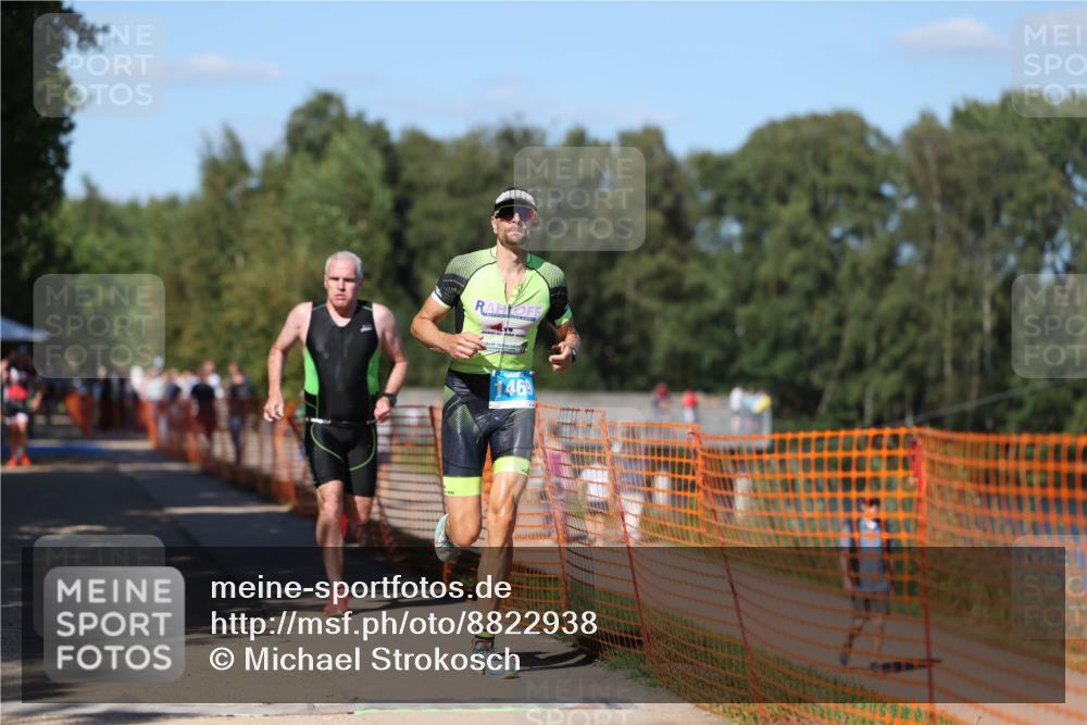 07.09.2025 - 19. Norderstedt Triathlon Michael Strokosch http://msf.ph/oto/8822938 07.09.2025 15:13:38 Laufen 391, 1457, 1469 meine-sportfotos.de