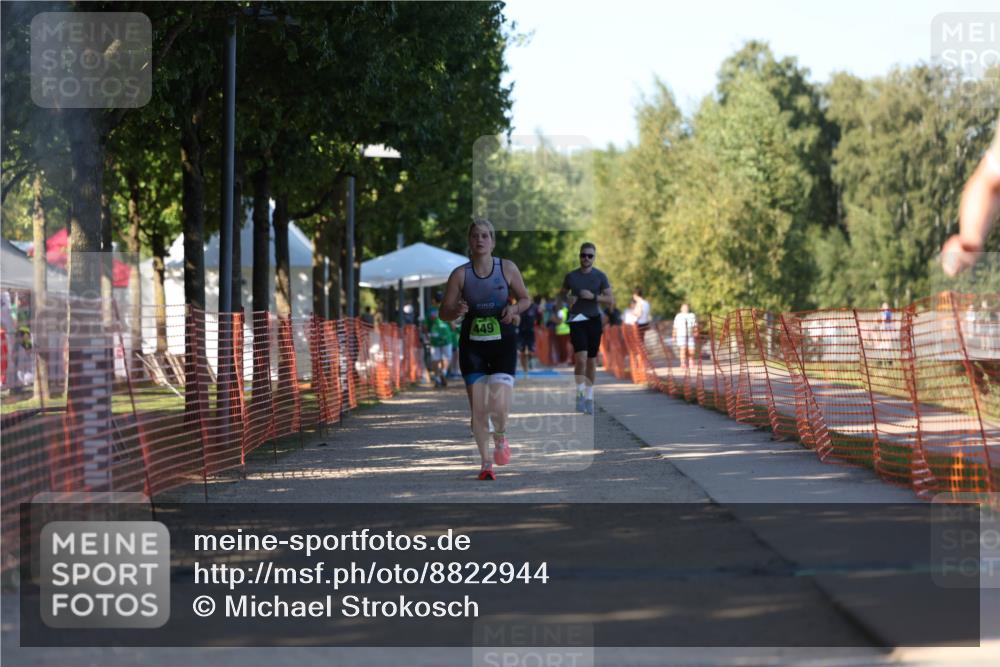 07.09.2025 - 19. Norderstedt Triathlon Michael Strokosch http://msf.ph/oto/8822944 07.09.2025 16:07:31 Laufen 431, 449, 450, 515 meine-sportfotos.de