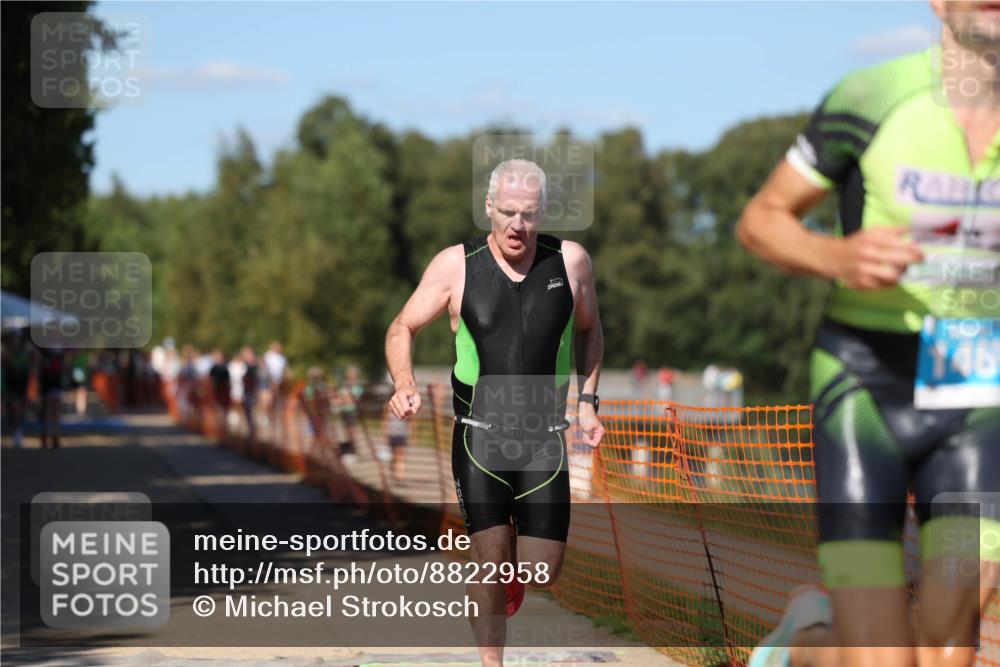 07.09.2025 - 19. Norderstedt Triathlon Michael Strokosch http://msf.ph/oto/8822958 07.09.2025 15:13:40 Laufen 391, 1457, 1469 meine-sportfotos.de