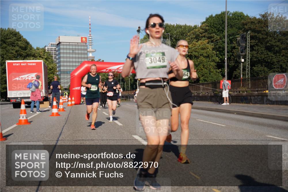 07.09.2025 - BARMER Alsterlauf Yannick Fuchs http://msf.ph/oto/8822970 07.09.2025 09:47:16 Laufen 462, 3049, 64 meine-sportfotos.de