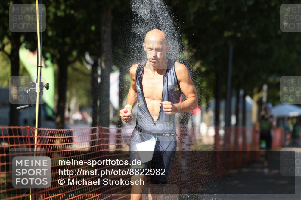 07.09.2025 - 19. Norderstedt Triathlon Michael Strokosch http://msf.ph/oto/8822982 07.09.2025 15:13:46 Laufen 986, 1457 meine-sportfotos.de