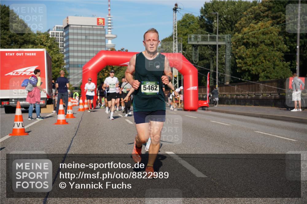 07.09.2025 - BARMER Alsterlauf Yannick Fuchs http://msf.ph/oto/8822989 07.09.2025 09:47:18 Laufen 5462, 3 meine-sportfotos.de