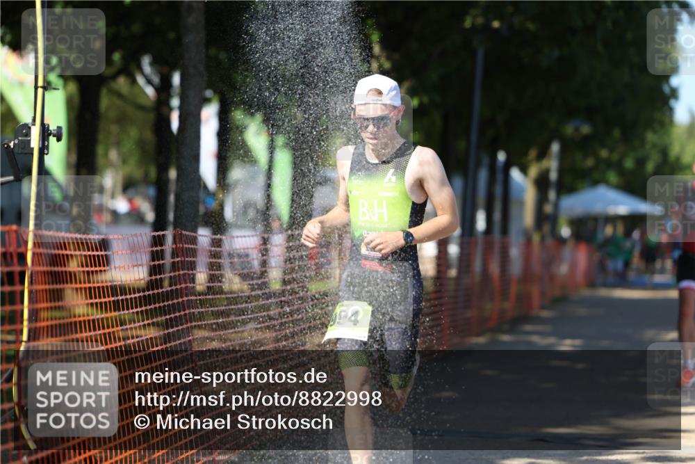 07.09.2025 - 19. Norderstedt Triathlon Michael Strokosch http://msf.ph/oto/8822998 07.09.2025 15:13:50 Laufen 986 meine-sportfotos.de