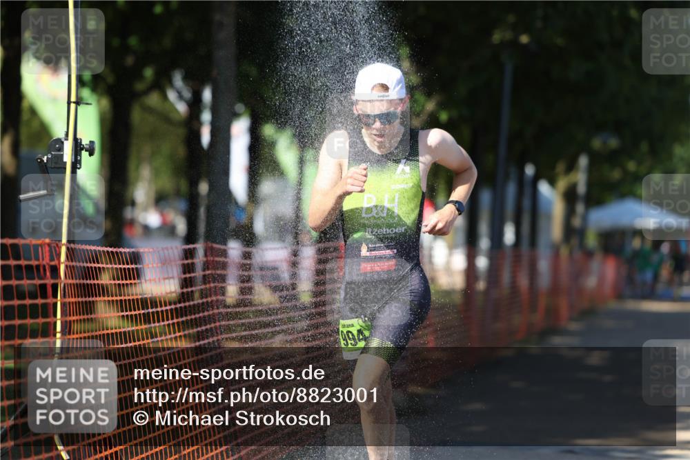 07.09.2025 - 19. Norderstedt Triathlon Michael Strokosch http://msf.ph/oto/8823001 07.09.2025 15:13:51 Laufen 986 meine-sportfotos.de