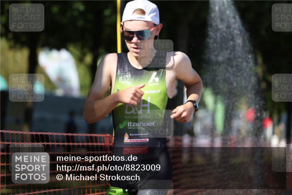 07.09.2025 - 19. Norderstedt Triathlon Michael Strokosch http://msf.ph/oto/8823009 07.09.2025 15:13:51 Laufen 986 meine-sportfotos.de