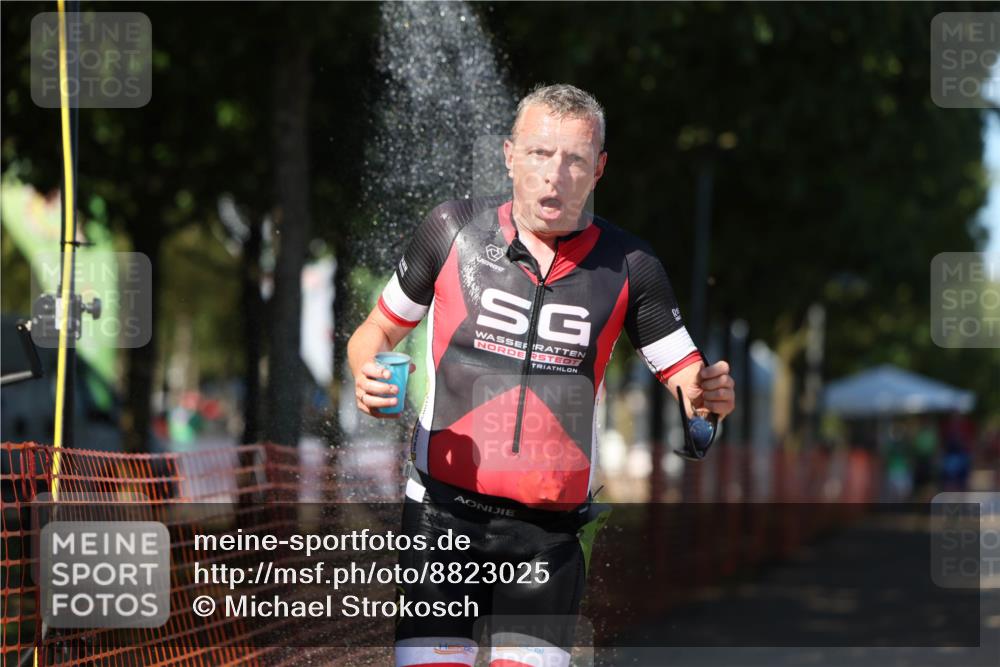 07.09.2025 - 19. Norderstedt Triathlon Michael Strokosch http://msf.ph/oto/8823025 07.09.2025 15:13:55 Laufen 986, 1466 meine-sportfotos.de