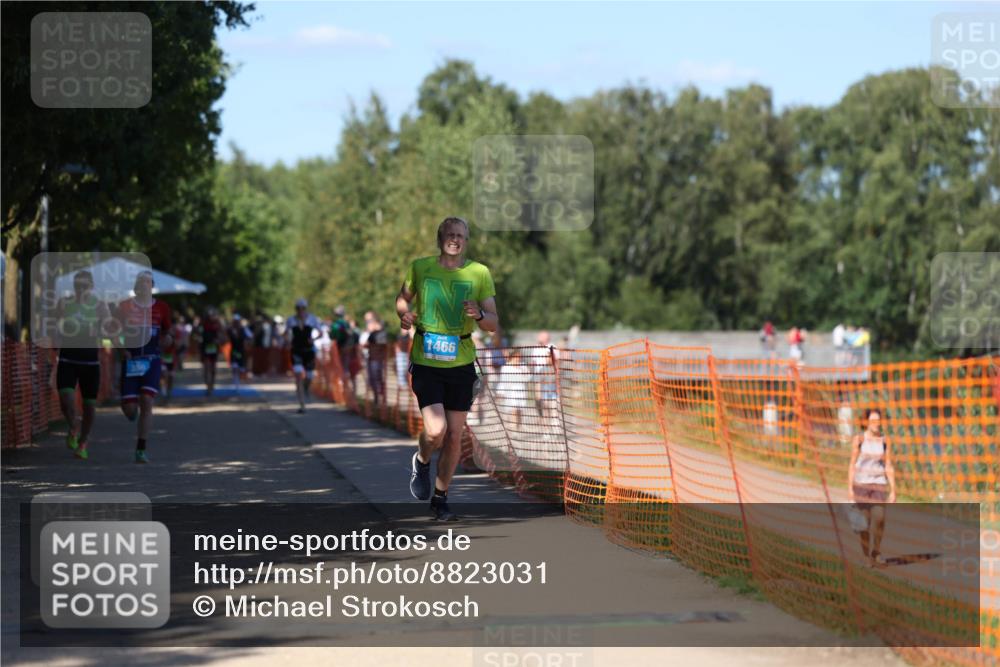 07.09.2025 - 19. Norderstedt Triathlon Michael Strokosch http://msf.ph/oto/8823031 07.09.2025 15:13:59 Laufen 366, 1466 meine-sportfotos.de