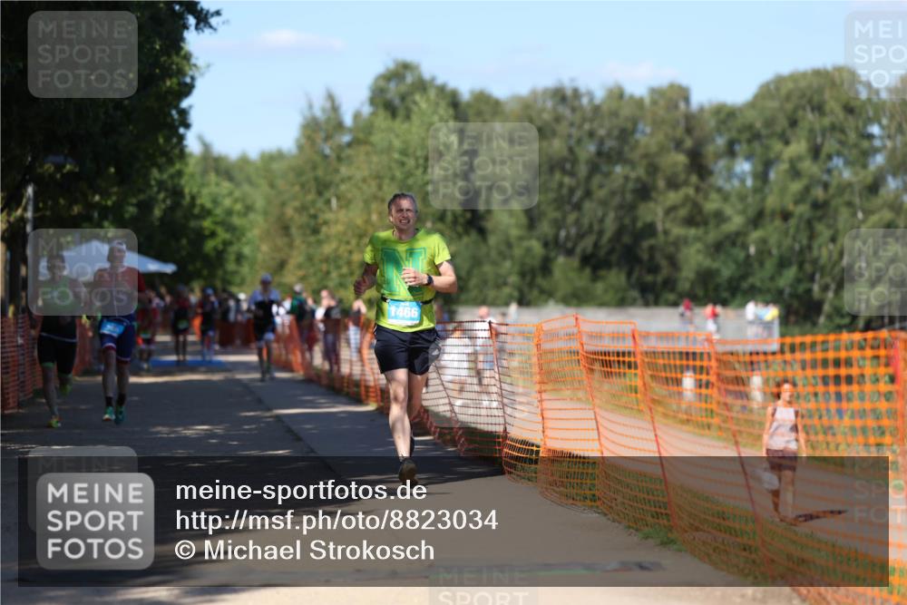 07.09.2025 - 19. Norderstedt Triathlon Michael Strokosch http://msf.ph/oto/8823034 07.09.2025 15:14:00 Laufen 366, 1466 meine-sportfotos.de
