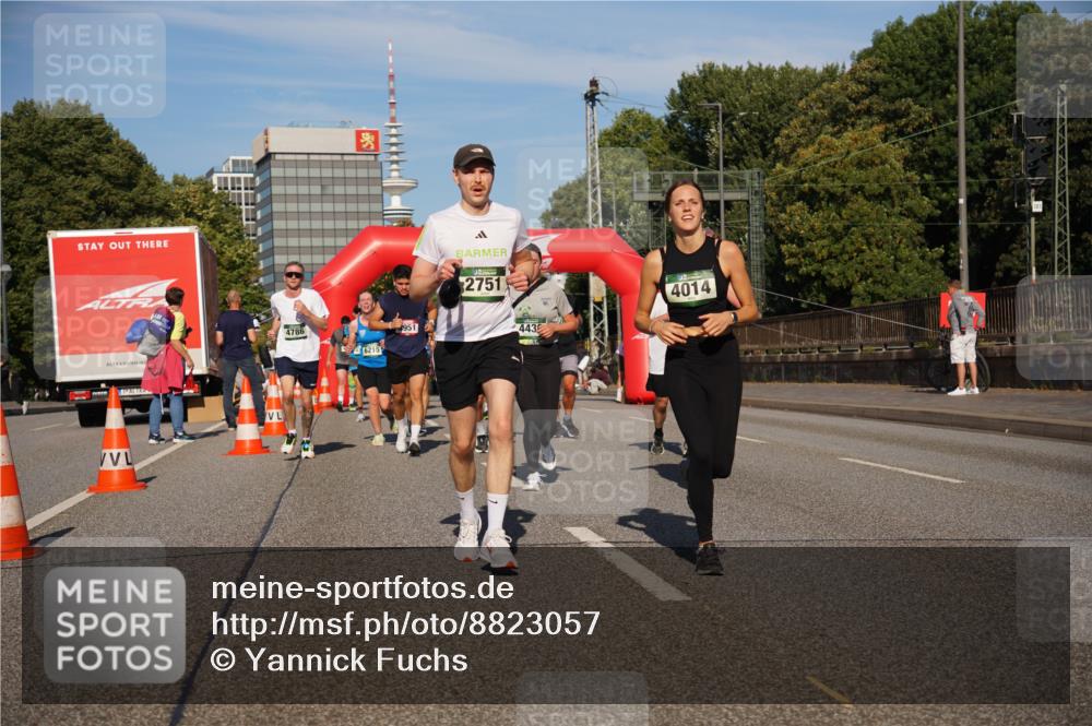 07.09.2025 - BARMER Alsterlauf Yannick Fuchs http://msf.ph/oto/8823057 07.09.2025 09:47:22 Laufen 4786, 6215, 951, 2751, 4435, 4014 meine-sportfotos.de