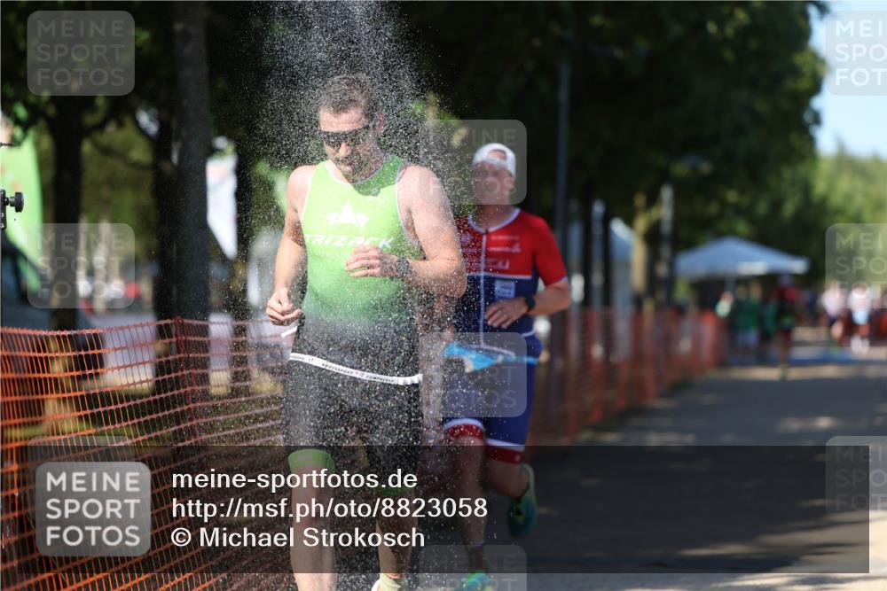 07.09.2025 - 19. Norderstedt Triathlon Michael Strokosch http://msf.ph/oto/8823058 07.09.2025 15:14:06 Laufen 361, 366, 976, 1466 meine-sportfotos.de