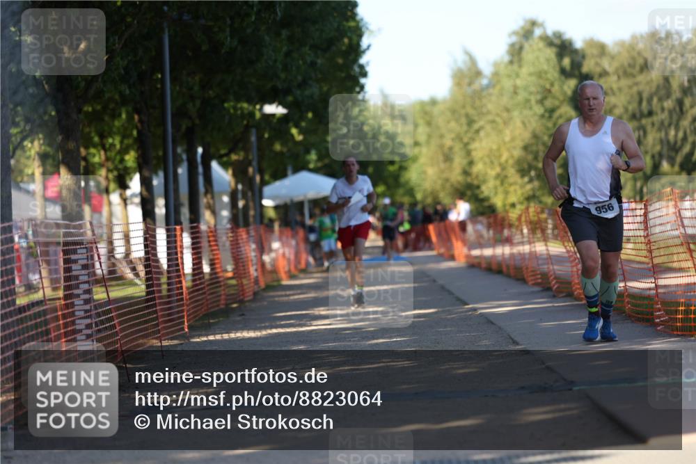 07.09.2025 - 19. Norderstedt Triathlon Michael Strokosch http://msf.ph/oto/8823064 07.09.2025 16:08:10 Laufen 387, 956 meine-sportfotos.de
