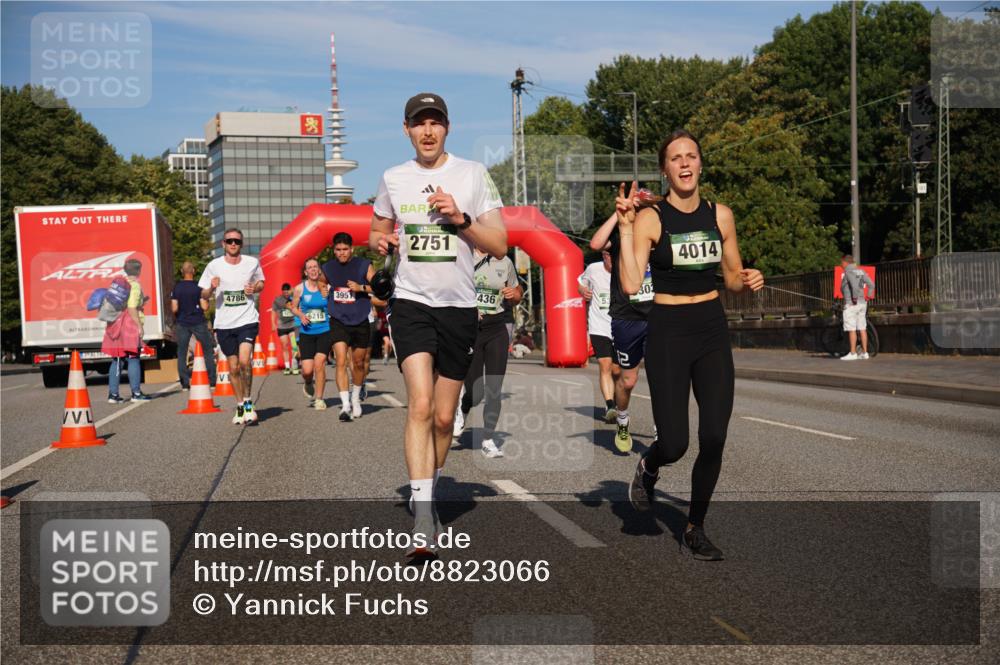 07.09.2025 - BARMER Alsterlauf Yannick Fuchs http://msf.ph/oto/8823066 07.09.2025 09:47:22 Laufen 4786, 5215, 395, 2751, 436, 301, 4014 meine-sportfotos.de