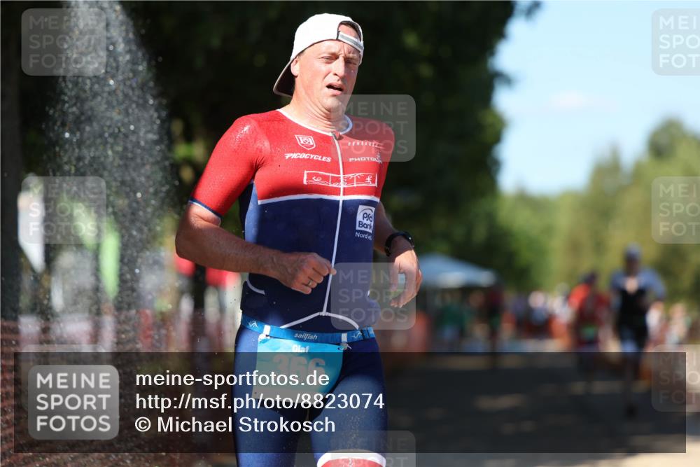 07.09.2025 - 19. Norderstedt Triathlon Michael Strokosch http://msf.ph/oto/8823074 07.09.2025 15:14:07 Laufen 361, 366, 976 meine-sportfotos.de