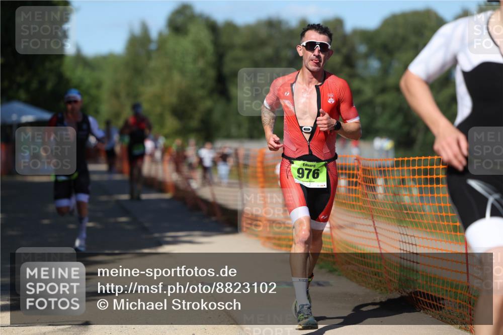 07.09.2025 - 19. Norderstedt Triathlon Michael Strokosch http://msf.ph/oto/8823102 07.09.2025 15:14:13 Laufen 361, 976 meine-sportfotos.de