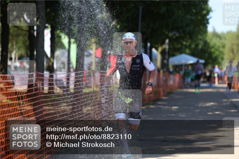 07.09.2025 - 19. Norderstedt Triathlon Michael Strokosch http://msf.ph/oto/8823110 07.09.2025 15:14:15 Laufen 361, 976 meine-sportfotos.de