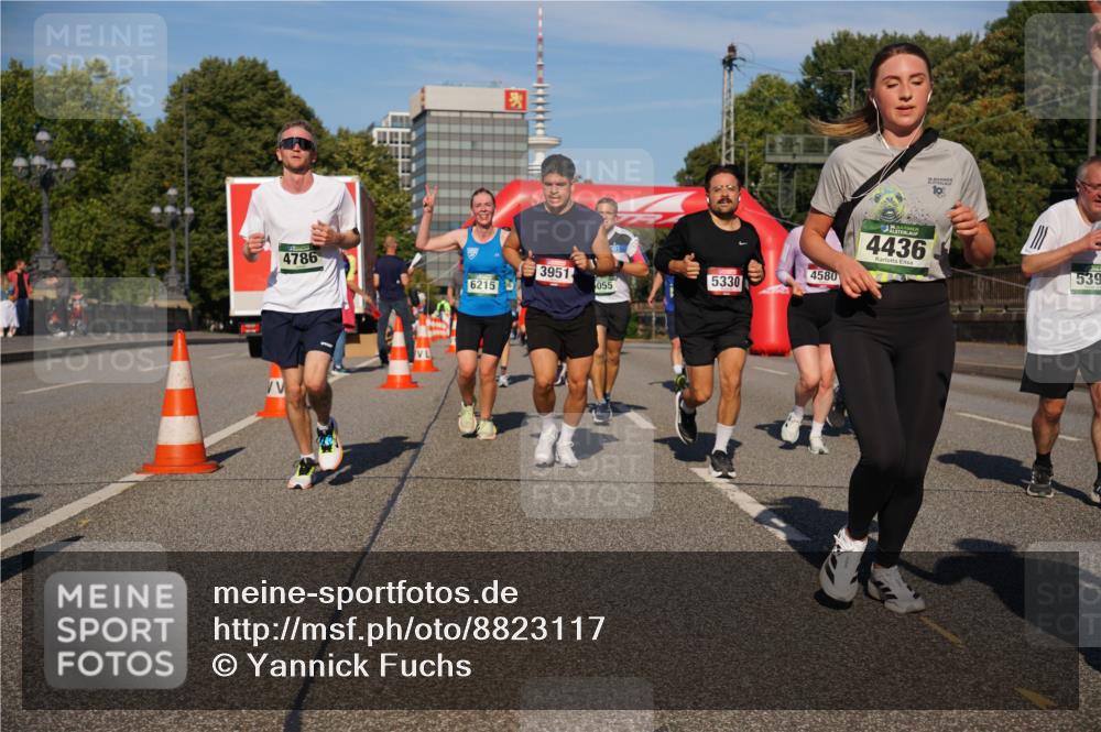 07.09.2025 - BARMER Alsterlauf Yannick Fuchs http://msf.ph/oto/8823117 07.09.2025 09:47:25 Laufen 4786, 6215, 3951, 5330, 055, 4580, 4436, 10, 539 meine-sportfotos.de
