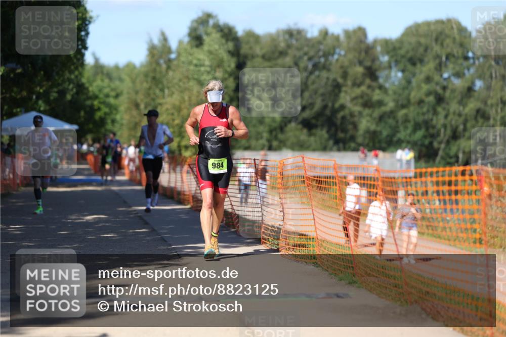 07.09.2025 - 19. Norderstedt Triathlon Michael Strokosch http://msf.ph/oto/8823125 07.09.2025 15:14:19 Laufen 1401 meine-sportfotos.de