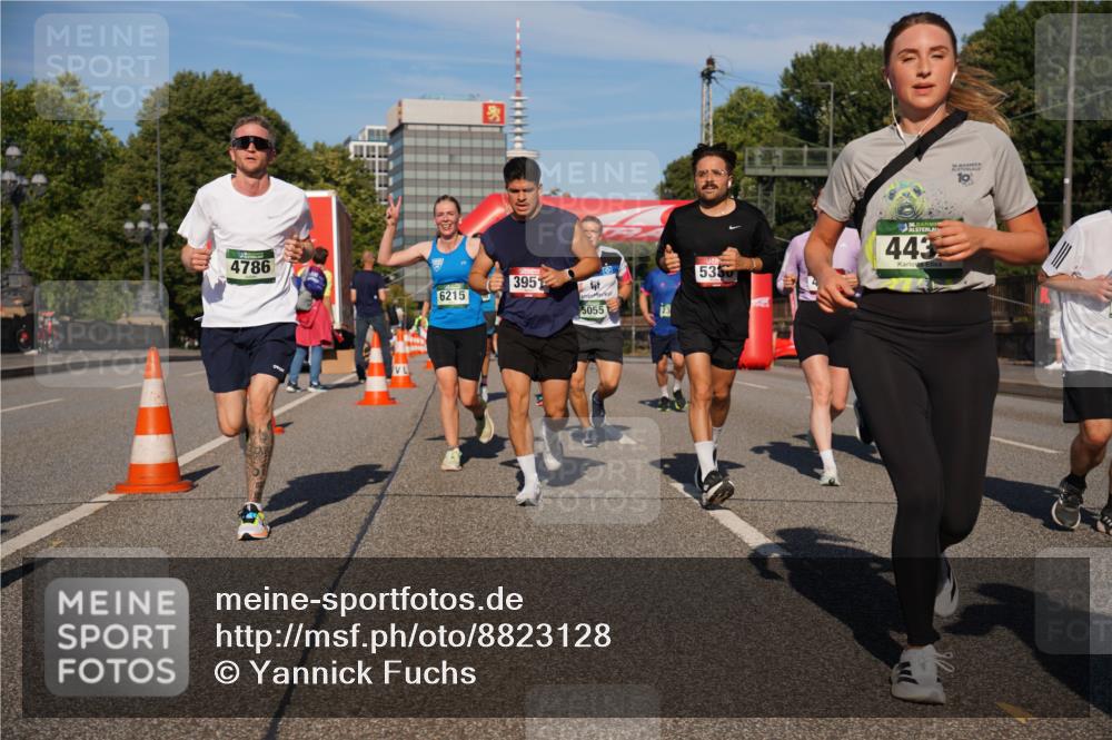 07.09.2025 - BARMER Alsterlauf Yannick Fuchs http://msf.ph/oto/8823128 07.09.2025 09:47:25 Laufen 4786, 6215, 395, 5055, 23, 443, 53, 10 meine-sportfotos.de