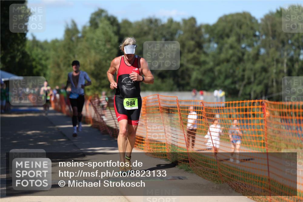 07.09.2025 - 19. Norderstedt Triathlon Michael Strokosch http://msf.ph/oto/8823133 07.09.2025 15:14:20 Laufen 1401 meine-sportfotos.de