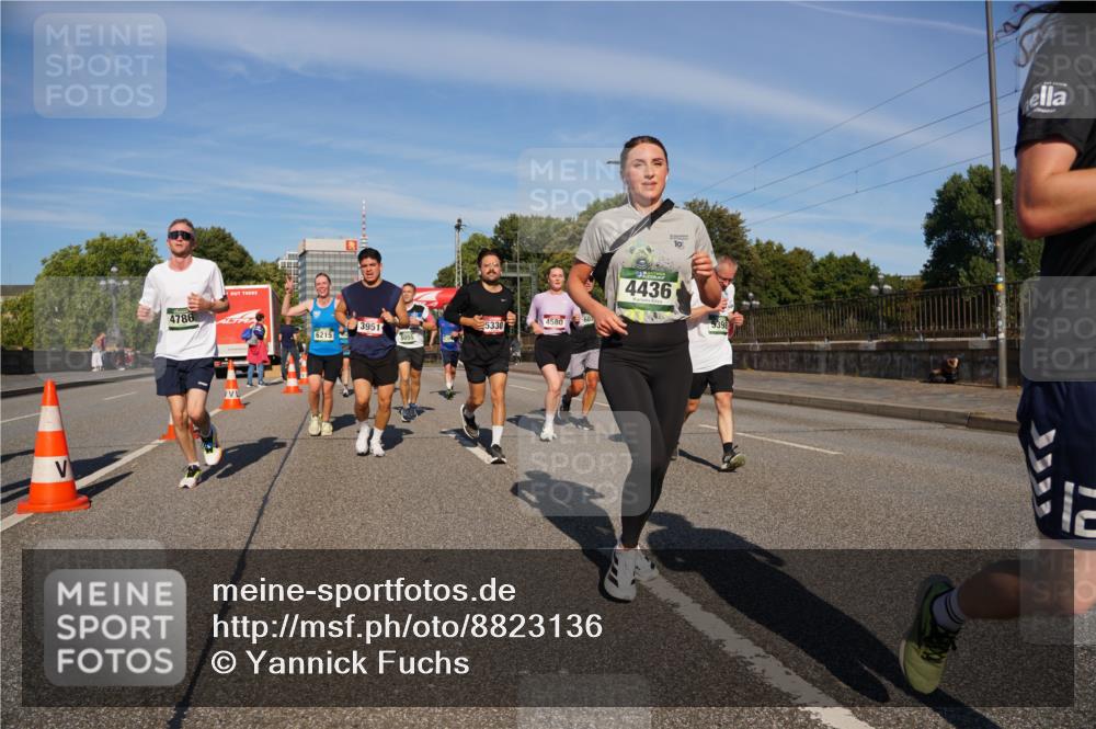 07.09.2025 - BARMER Alsterlauf Yannick Fuchs http://msf.ph/oto/8823136 07.09.2025 09:47:25 Laufen 4786, 6215, 3951, 5330, 4580, 4436, 10 meine-sportfotos.de