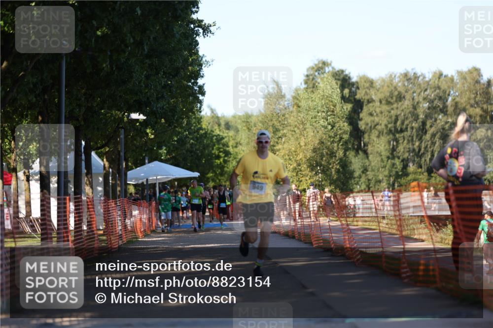 07.09.2025 - 19. Norderstedt Triathlon Michael Strokosch http://msf.ph/oto/8823154 07.09.2025 16:08:43 Laufen 949, 953 meine-sportfotos.de