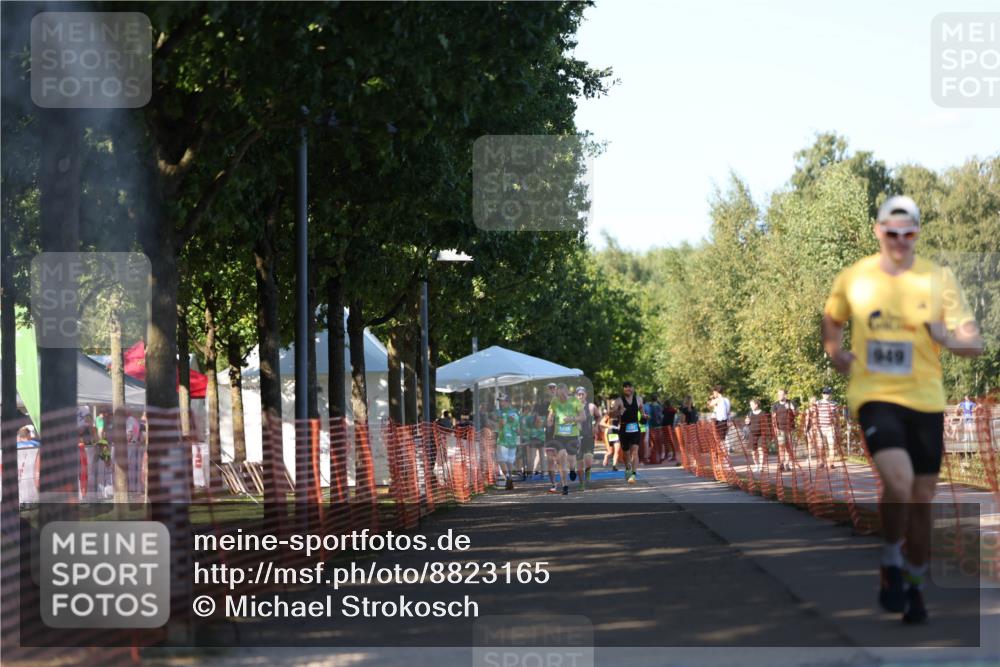 07.09.2025 - 19. Norderstedt Triathlon Michael Strokosch http://msf.ph/oto/8823165 07.09.2025 16:08:45 Laufen 949, 953 meine-sportfotos.de
