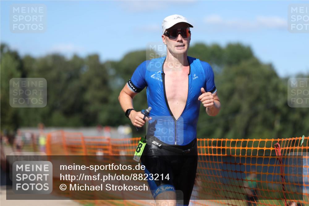 07.09.2025 - 19. Norderstedt Triathlon Michael Strokosch http://msf.ph/oto/8823214 07.09.2025 15:14:46 Laufen 1008 meine-sportfotos.de