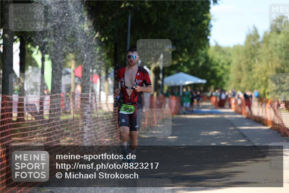 07.09.2025 - 19. Norderstedt Triathlon Michael Strokosch http://msf.ph/oto/8823217 07.09.2025 15:14:55 Laufen 958 meine-sportfotos.de