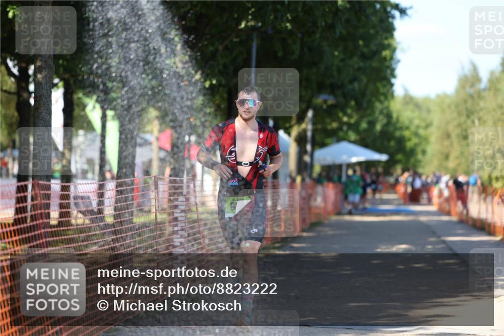 07.09.2025 - 19. Norderstedt Triathlon Michael Strokosch http://msf.ph/oto/8823222 07.09.2025 15:14:56 Laufen 958 meine-sportfotos.de