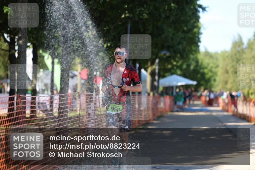 07.09.2025 - 19. Norderstedt Triathlon Michael Strokosch http://msf.ph/oto/8823224 07.09.2025 15:14:56 Laufen 958 meine-sportfotos.de