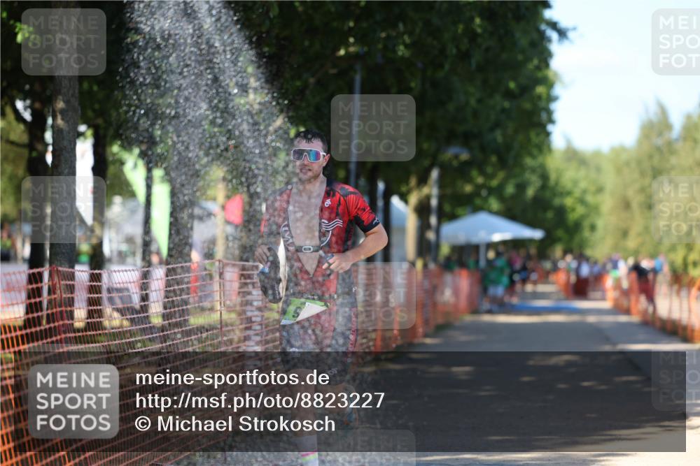 07.09.2025 - 19. Norderstedt Triathlon Michael Strokosch http://msf.ph/oto/8823227 07.09.2025 15:14:56 Laufen 958 meine-sportfotos.de