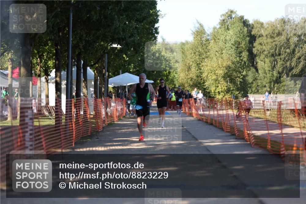 07.09.2025 - 19. Norderstedt Triathlon Michael Strokosch http://msf.ph/oto/8823229 07.09.2025 16:09:20 Laufen 1424 meine-sportfotos.de