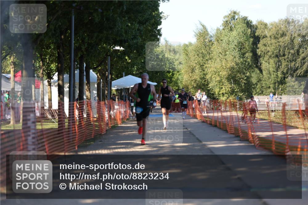 07.09.2025 - 19. Norderstedt Triathlon Michael Strokosch http://msf.ph/oto/8823234 07.09.2025 16:09:20 Laufen 1424 meine-sportfotos.de