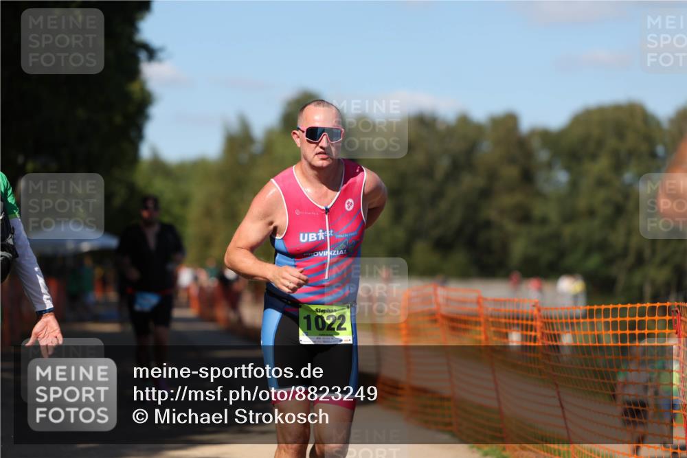 07.09.2025 - 19. Norderstedt Triathlon Michael Strokosch http://msf.ph/oto/8823249 07.09.2025 15:15:26 Laufen 981, 1022, 1459 meine-sportfotos.de