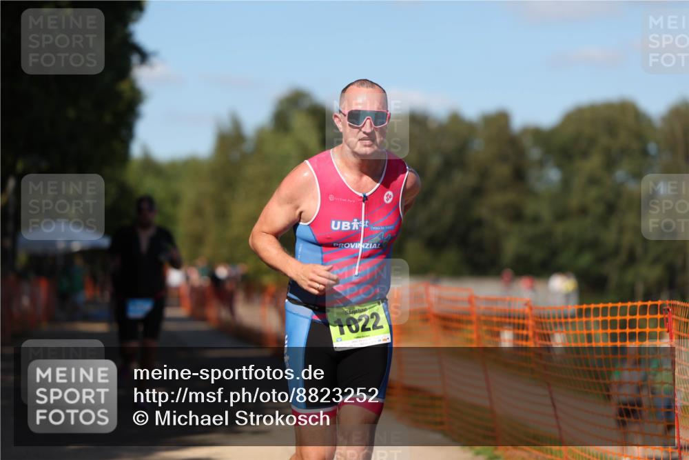 07.09.2025 - 19. Norderstedt Triathlon Michael Strokosch http://msf.ph/oto/8823252 07.09.2025 15:15:26 Laufen 981, 1022, 1459 meine-sportfotos.de