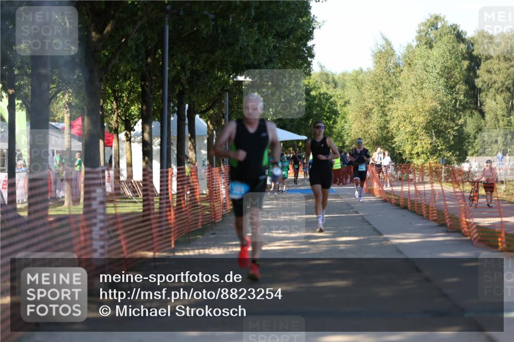 07.09.2025 - 19. Norderstedt Triathlon Michael Strokosch http://msf.ph/oto/8823254 07.09.2025 16:09:23 Laufen 1453 meine-sportfotos.de