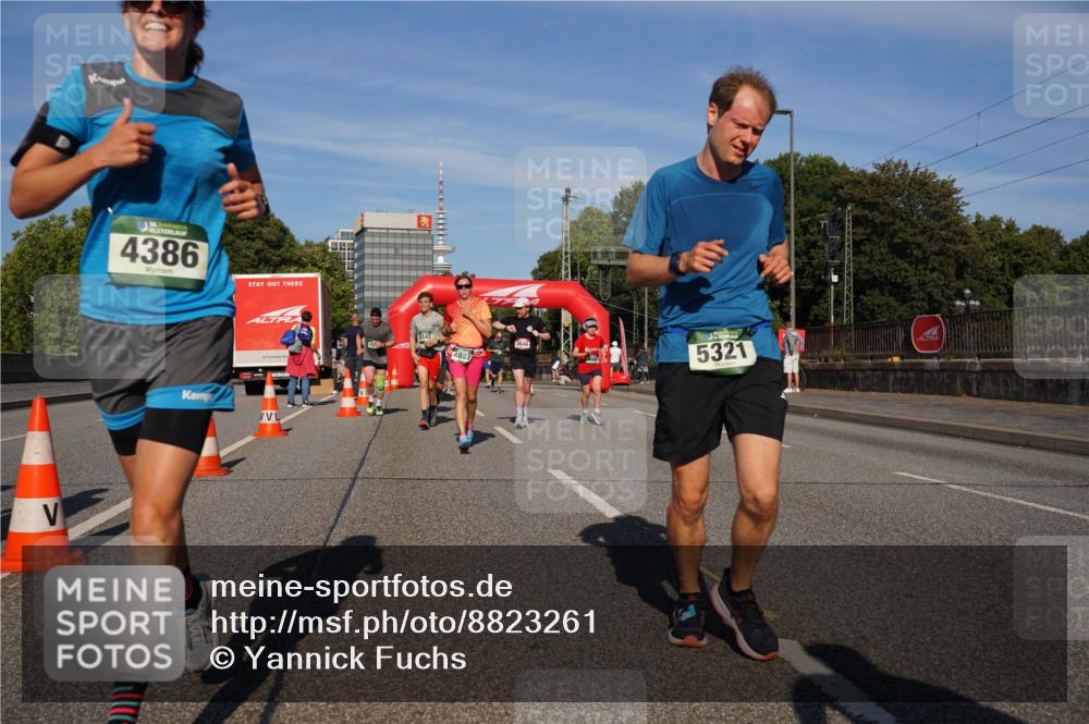 07.09.2025 - BARMER Alsterlauf Yannick Fuchs http://msf.ph/oto/8823261 07.09.2025 09:47:30 Laufen 4386, 6143, 4887, 3646, 5321 meine-sportfotos.de