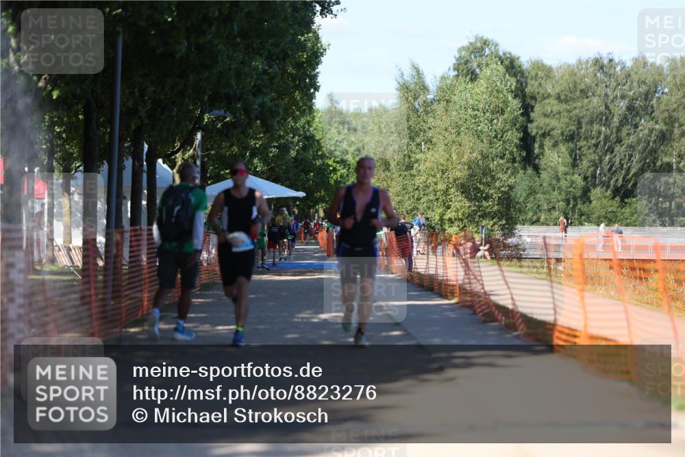 07.09.2025 - 19. Norderstedt Triathlon Michael Strokosch http://msf.ph/oto/8823276 07.09.2025 15:15:37 Laufen 400, 1471 meine-sportfotos.de