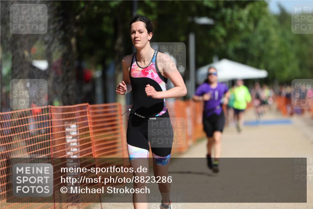 07.09.2025 - 19. Norderstedt Triathlon Michael Strokosch http://msf.ph/oto/8823286 07.09.2025 12:14:08 Laufen 704, 1246, 1334 meine-sportfotos.de